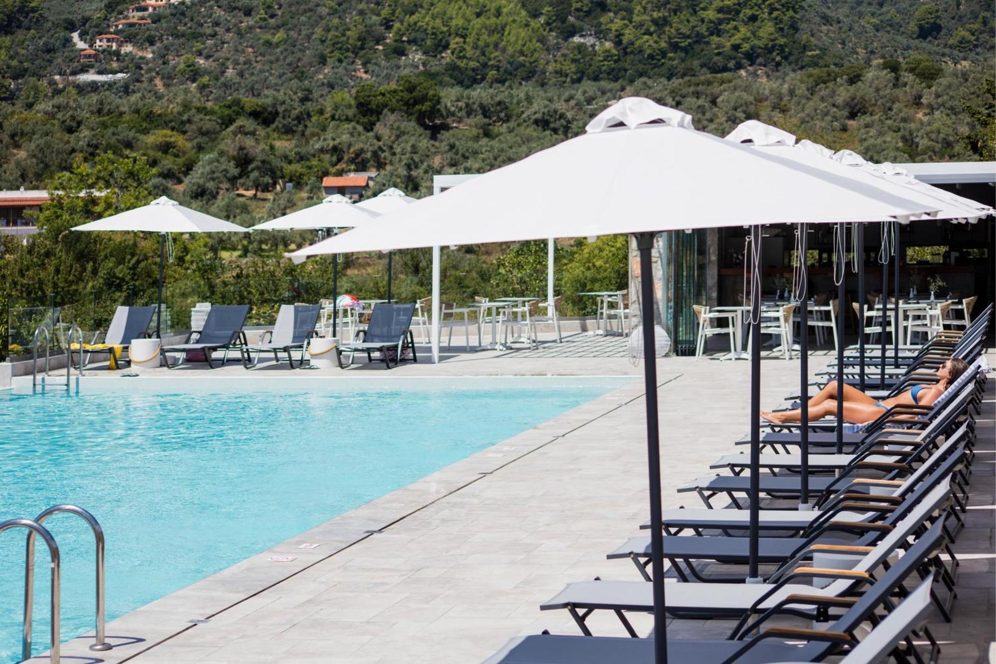 Amira Aparthotel Skiathos Town Exterior photo