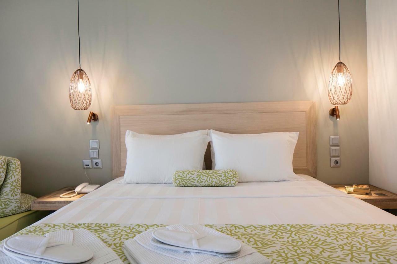 Amira Aparthotel Skiathos Town Exterior photo