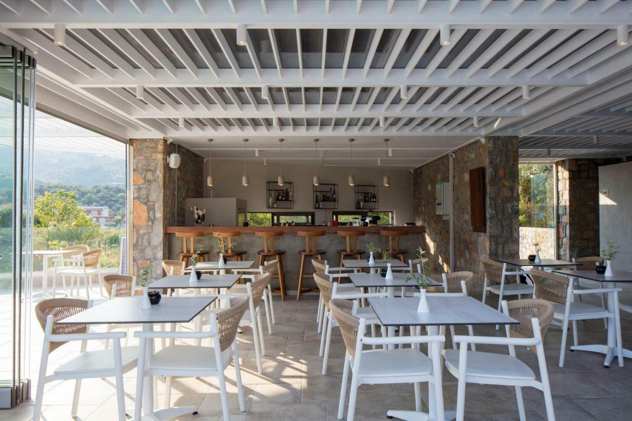 Amira Aparthotel Skiathos Town Exterior photo